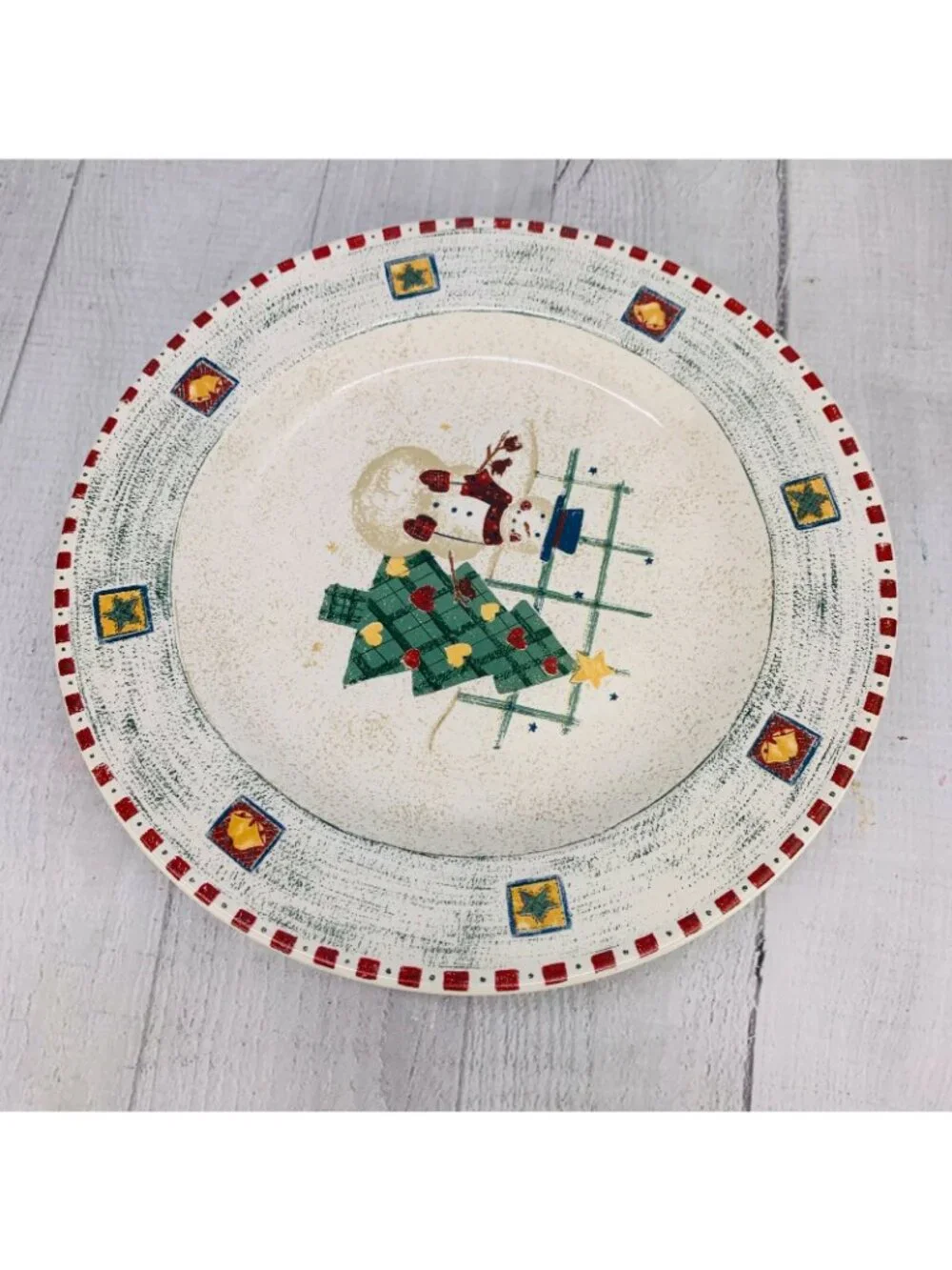 Gibson SNOWMAN Tree Red Block Christmas Stoneware Lunch Salad Plates Set 4